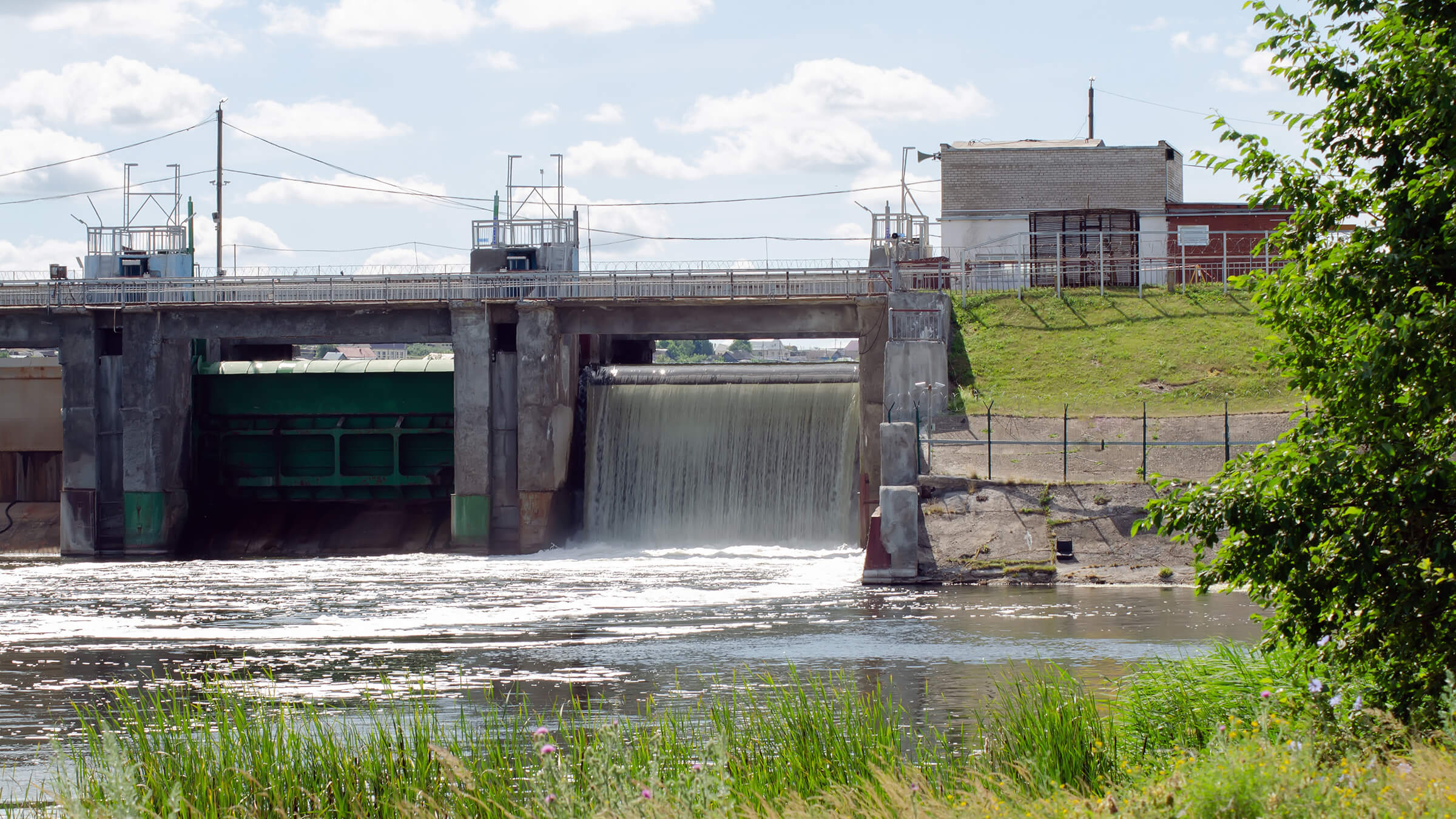 Security of Dams and Waterways: A Case Study - Senstar